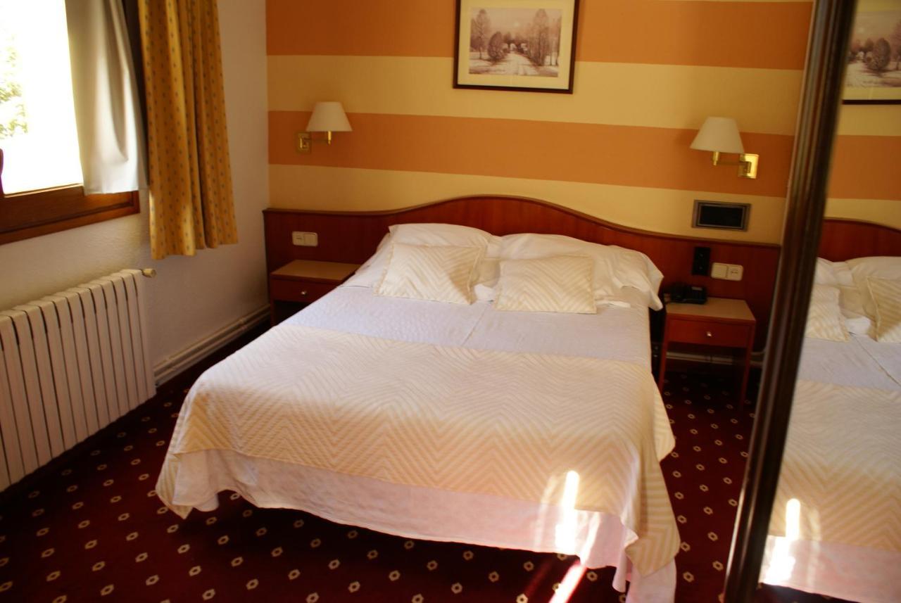 Hotel Edelweiss Arties Luaran gambar