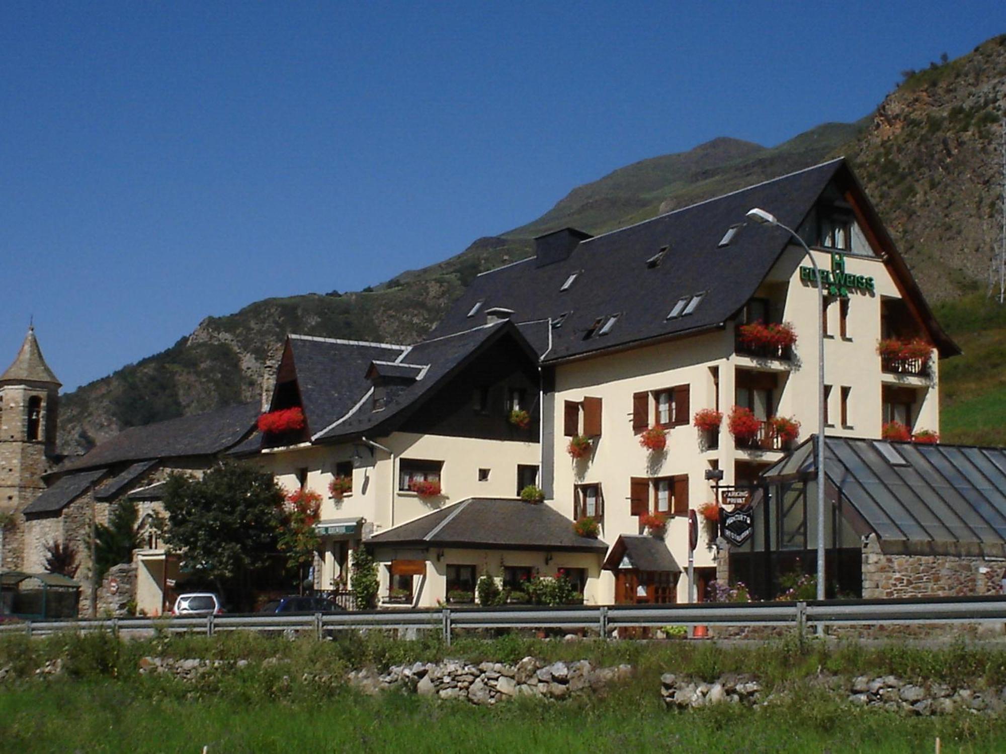 Hotel Edelweiss Arties Luaran gambar