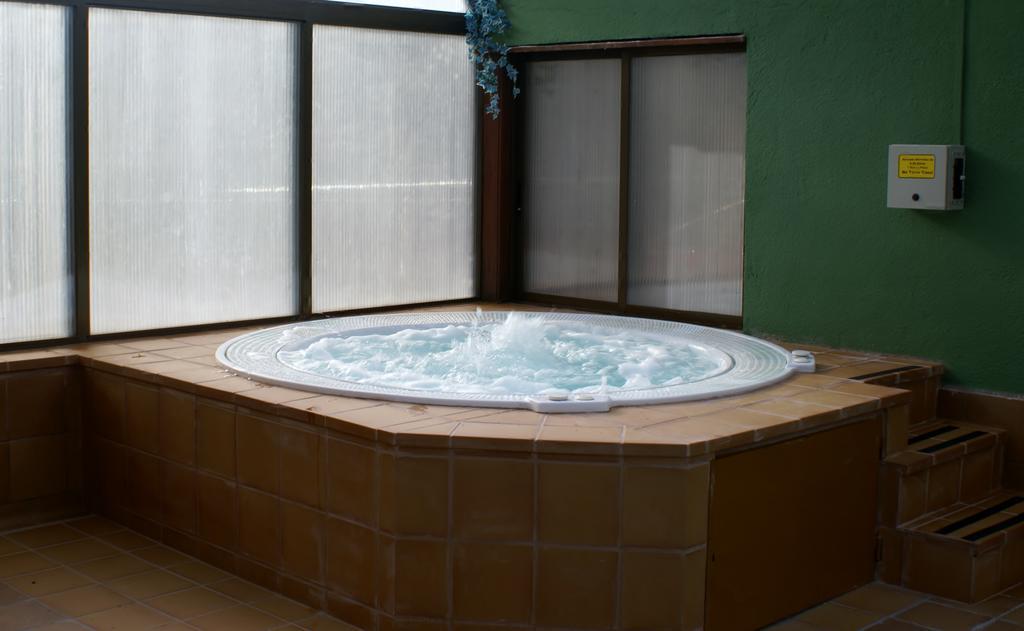 Hotel Edelweiss Arties Luaran gambar