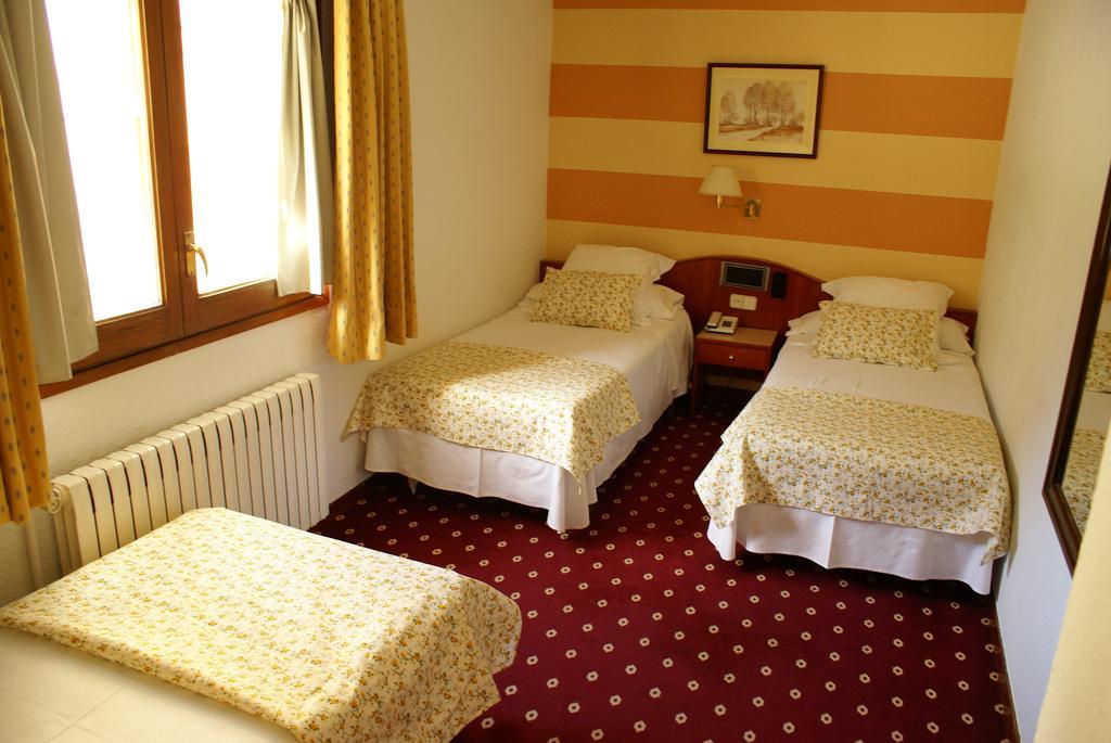 Hotel Edelweiss Arties Bilik gambar
